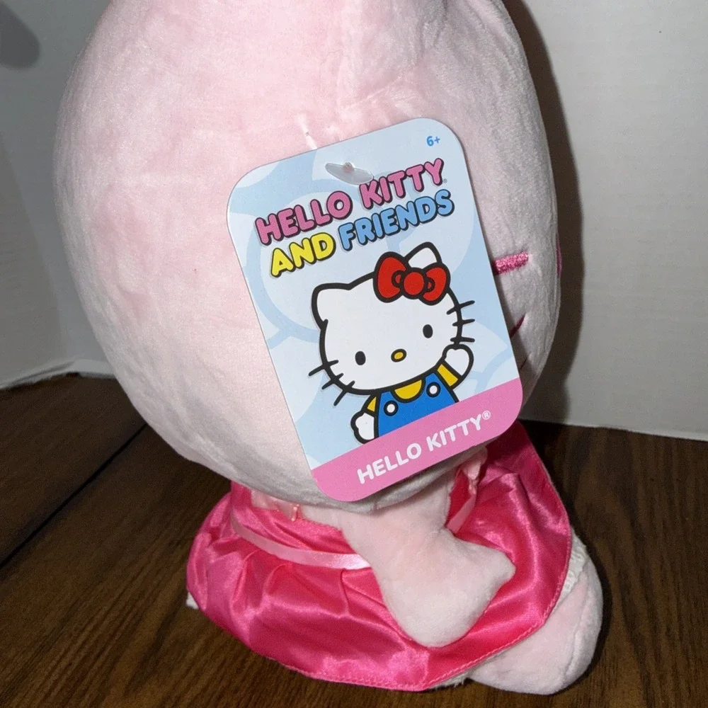 Hello Kitty and Friends: Pink Monochrome Hello Kitty 12